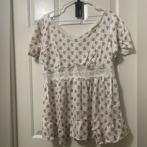BloomChic White Floral Lace-Trim Peplum Tunic with Rust Accents